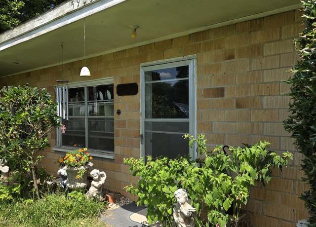 Property at 5908 E Hwy 67, Hope, AR 71801, 2 beds, 1 bath