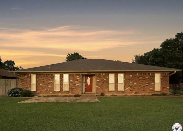 Property at 5500 Pleasant Grove Rd, Texarkana, TX 75503, 3 beds, 2 baths