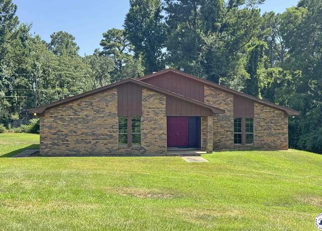 Property at 6714 University Ave, Texarkana, TX 75503, 3 beds, 2 baths