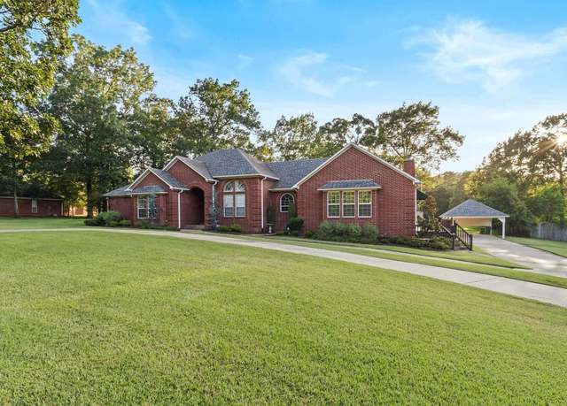 Property at 6616 Lakeridge Dr, Texarkana, TX 75503, 4 beds, 3.5 baths