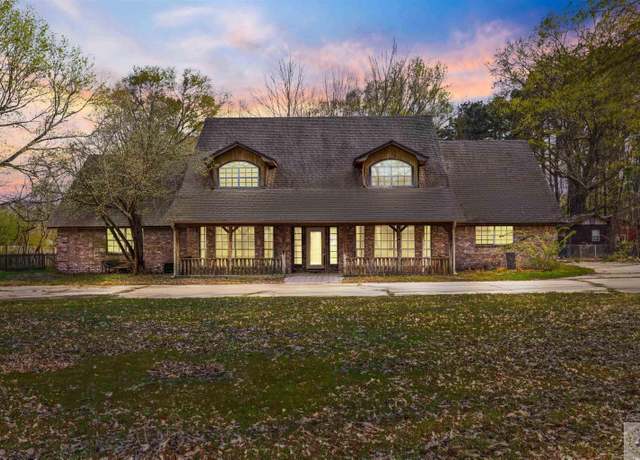 Property at 2607 Lonnie Ln, Texarkana, TX 75501, 4 beds, 2.5 baths
