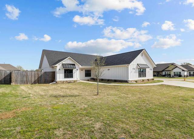 Property at 86 Chester Field Cir, Texarkana, TX 75503, 3 beds, 2 baths