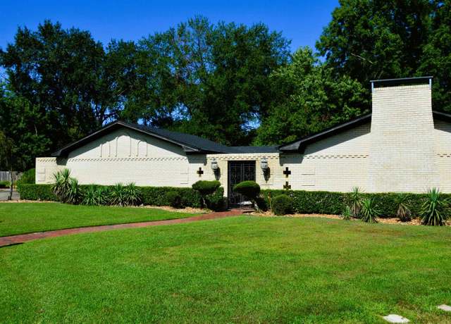 Property at 204 S Park Cir, New Boston, TX 75570, 3 beds, 2 baths