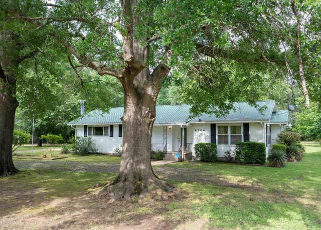 Property at 6504 Scott Wright Rd, Texarkana, TX 75503, 3 beds, 2 baths