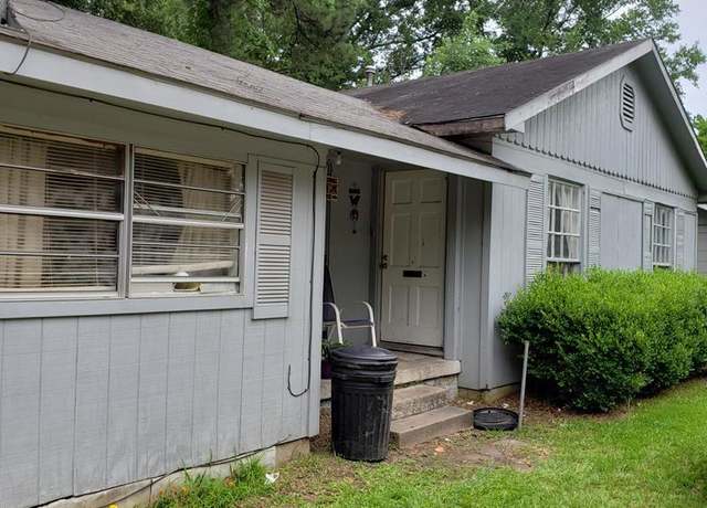 Property at 925 Guam, Wake Village, TX 75501, 3 beds, 1 bath