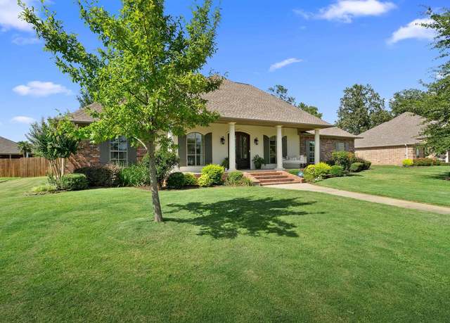 Property at 5609 Cedar Ridge Trl, Texarkana, AR 71854, 4 beds, 3 baths