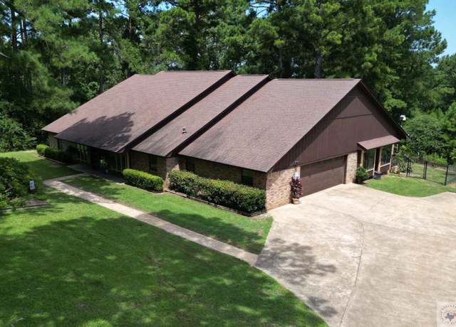 Property at 107 Ridgewood Circle, Atlanta, TX 75551, 4 beds, 3.5 baths
