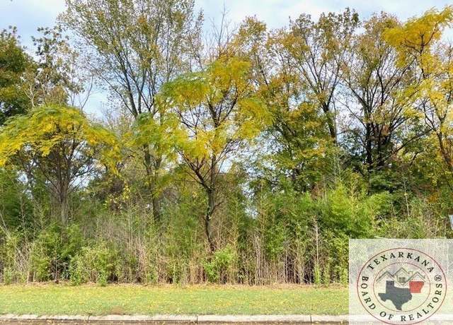 Property at 2401 Maple St, Texarkana, TX 75503