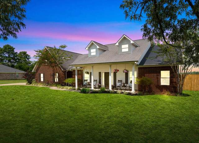 Property at 5020 N Fm 2148, Texarkana, TX 75503, 5 beds, 3 baths