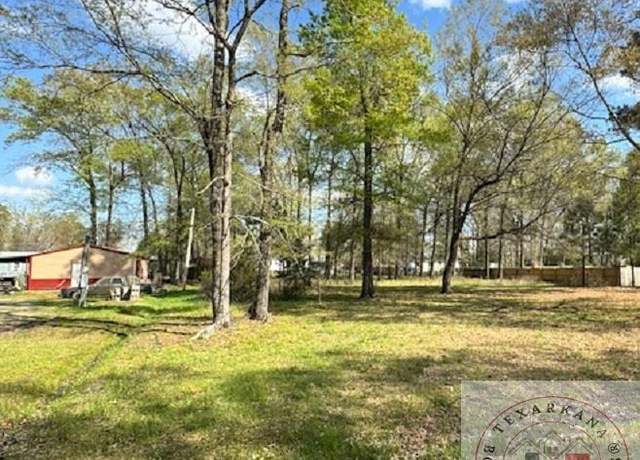 Property at 608 E 13th, Hooks, TX 75561
