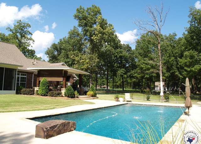 Property at 7 River Plantation, Texarkana, TX 75503, 4 beds, 3.5 baths