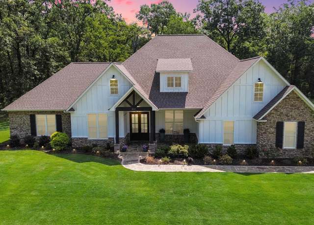 Property at 8414 Mandarin Cv, Texarkana, TX 75503, 4 beds, 2.5 baths