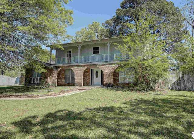 Property at 4418 Summerhill Rd, Texarkana, TX 75503, 5 beds, 3.5 baths