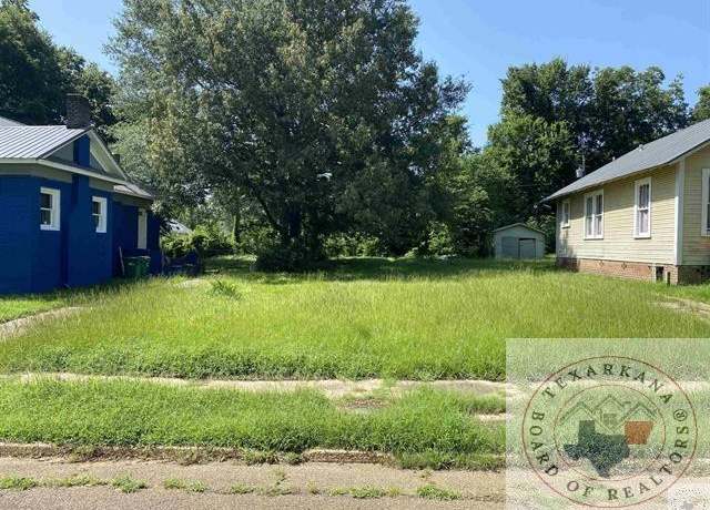 Property at 1227 W 5th St, Texarkana, TX 75501