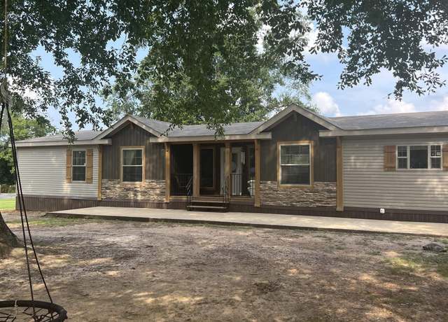 Property at 830 Cr 3663, Queen City, TX 75572, 5 beds, 3 baths