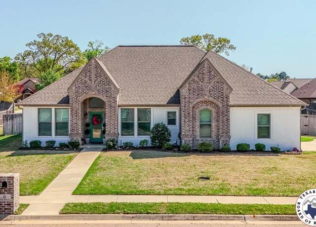 Property at 10 King Ranch Rd, Texarkana, TX 75503, 3 beds, 2 baths