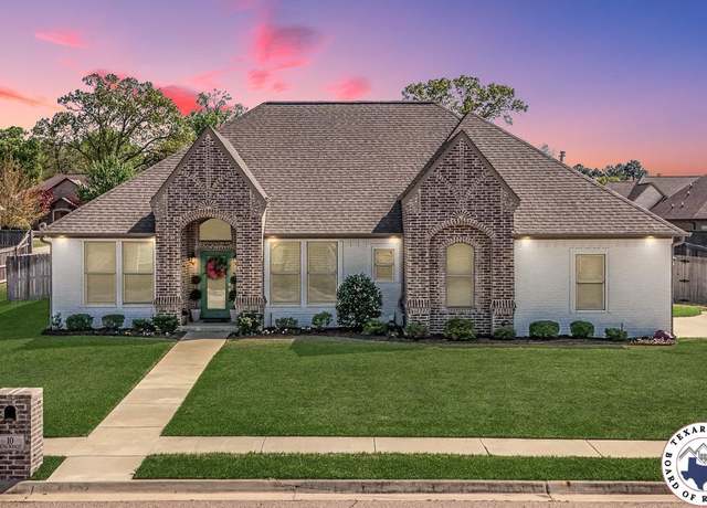 Property at 10 King Ranch Rd, Texarkana, TX 75503, 3 beds, 2 baths