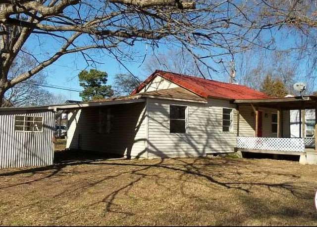 Property at 310 Roosevelt St, Hooks, TX 75561, 3 beds, 1 bath