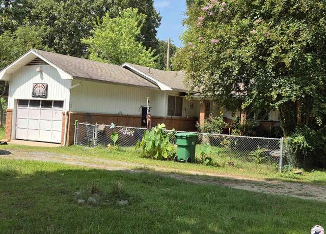 Property at 202 Roosevelt St, Hooks, TX 75561, 3 beds, 2 baths