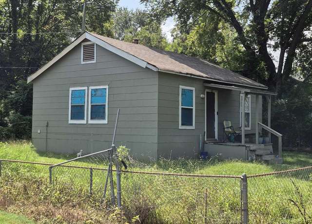 Property at 107 Grant St, Hooks, TX 75561, 2 beds, 1 bath