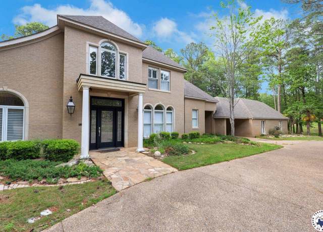 Property at 504 Forest Lake Dr, Texarkana, TX 75503, 5 beds, 5.5 baths
