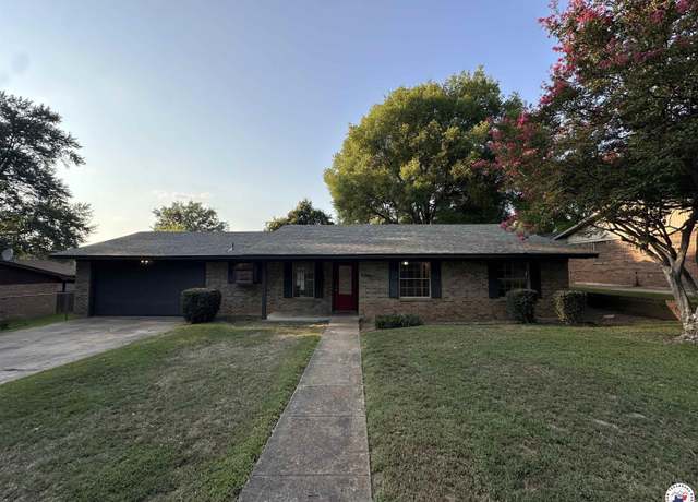 Property at 2314 Walnut Hill Rd, Texarkana, TX 75503, 3 beds, 1.5 baths