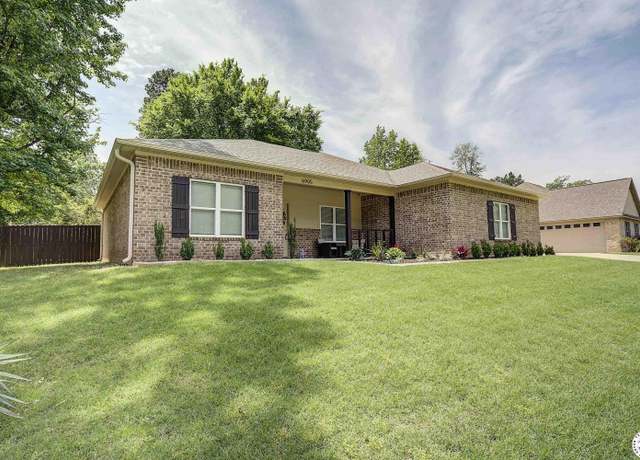 Property at 6905 Woodmere Ct, Texarkana, TX 75503, 3 beds, 2 baths