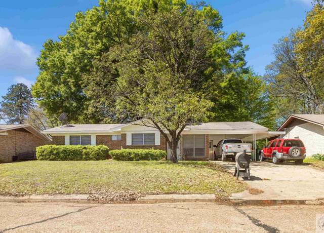 Property at 111 Royale Dr, Texarkana, TX 75503, 3 beds, 1.5 baths