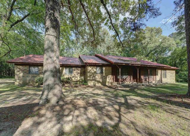 Property at 605 Warren Thomas Rd, Texarkana, TX 75501, 3 beds, 2 baths