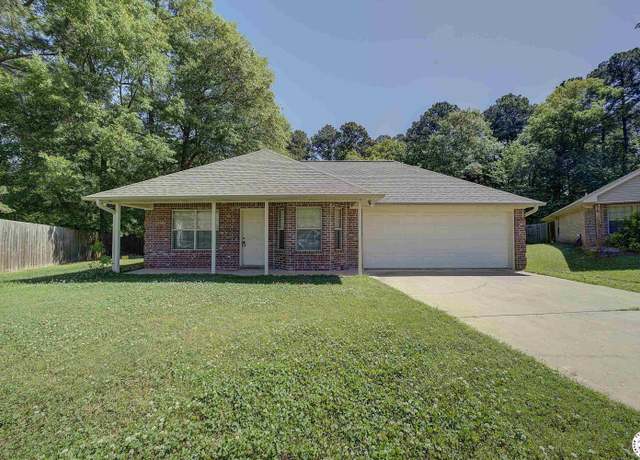 Property at 921 Vicki Ln, Texarkana, AR 71854, 3 beds, 2 baths