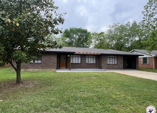 Property at 4205 Olive St, Texarkana, TX 75503, 4 beds, 2 baths