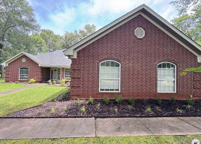 Property at 9101 Danube Ave, Texarkana, TX 75503, 3 beds, 3 baths