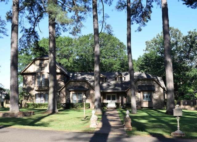 Property at 5 Cindywood St, Texarkana, TX 75503, 5 beds, 4.5 baths