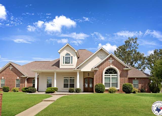Property at 5701 Country Hills Dr, Texarkana, AR 71854, 4 beds, 3.5 baths