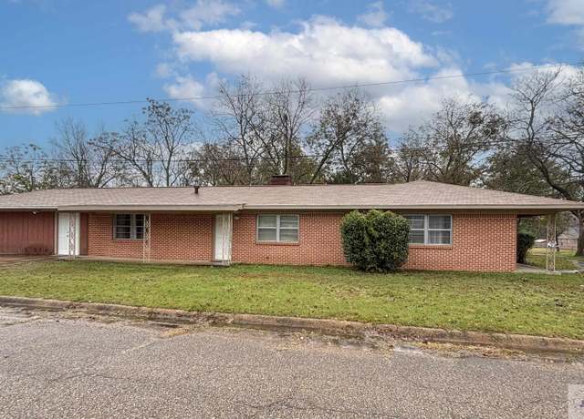 Property at 3524 Locust St, Texarkana, AR 71854, 4 beds, 3 baths