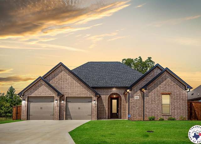 Property at 5616 Deaton Pl, Texarkana, TX 75503, 3 beds, 2 baths