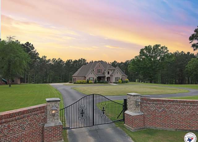 Property at 1915 Daniels Chapel Rd, New Boston, TX 75570, 4 beds, 4 baths