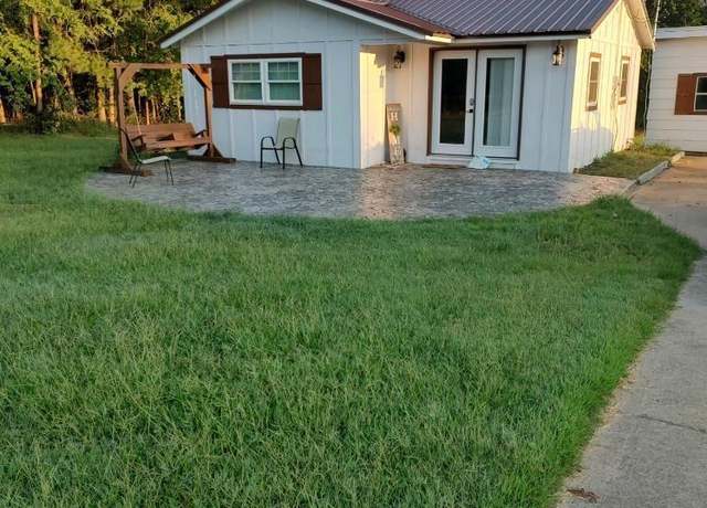 Property at 3873 Fm 249 E, Bloomburg, TX 75556, 2 beds, 1 bath