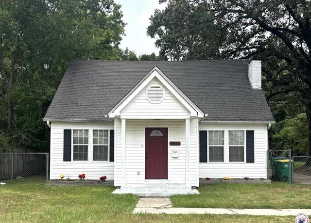 Property at 3605 Magnolia St, Texarkana, TX 75503, 3 beds, 2 baths