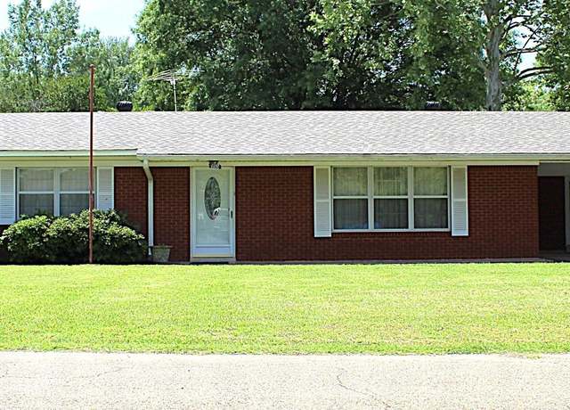 Property at 110 E Avenue I, Hooks, TX 75561, 3 beds, 2 baths