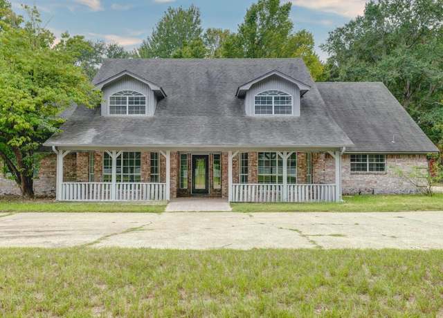 Property at 2607 Lonnie Ln, Texarkana, TX 75501, 4 beds, 2.5 baths