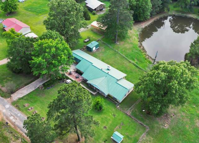Property at 1539 Vanderbilt Rd, Texarkana, AR 71854, 3 beds, 2.5 baths