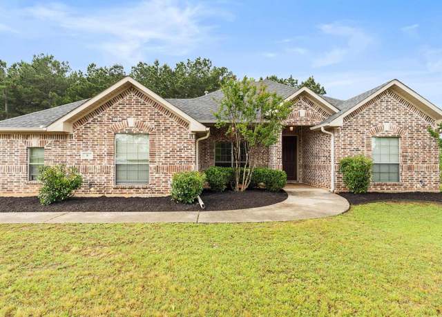 Property at 6 Meredith Way, Texarkana, TX 75501, 3 beds, 2 baths