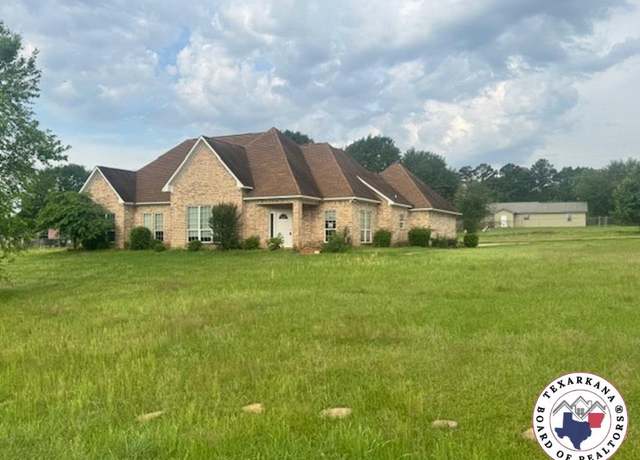 Property at 342 Pierce St, Texarkana, TX 75501, 3 beds, 2 baths