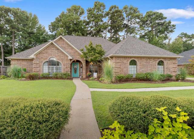 Property at 2703 Landon Ln, Texarkana, TX 75503, 4 beds, 3 baths