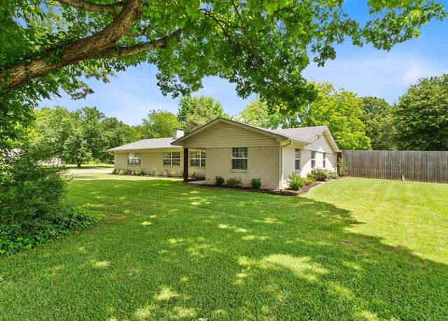Property at 481 Comanche Rd, Texarkana, TX 75501, 3 beds, 2 baths