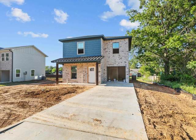 Property at 3104 Bethany Ln, Texarkana, TX 75503, 3 beds, 2.5 baths