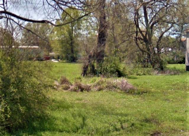 Property at 200 E South Front St, New Boston, TX 75570