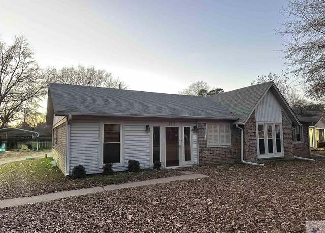 Property at 5611 Larry Dr, Texarkana, TX 75503, 3 beds, 2 baths