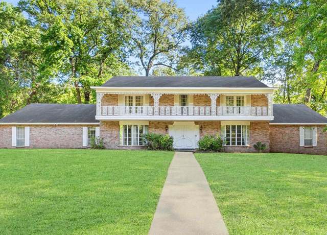 Property at 38 Dogwood Lake Dr, Texarkana, TX 75503, 4 beds, 2.5 baths
